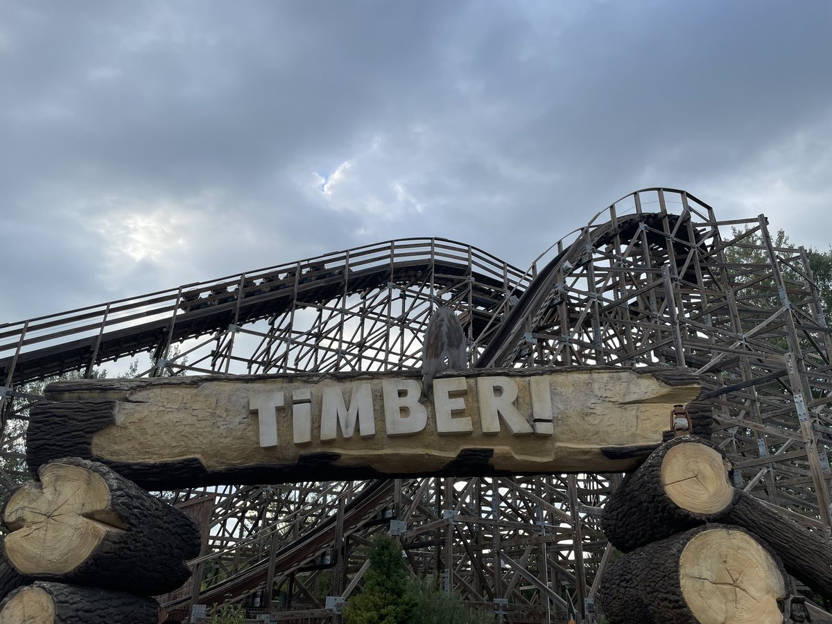 RichardJonas_97's tweet photo. @ThemeParkWW It was a really nice little park! The Vekoma boomerang is a little too intense and the Zamperla Woodstock Express is the worst coaster I’ve ever ridden! But the Woody was awesome! https://t.co/shEqgop9IS