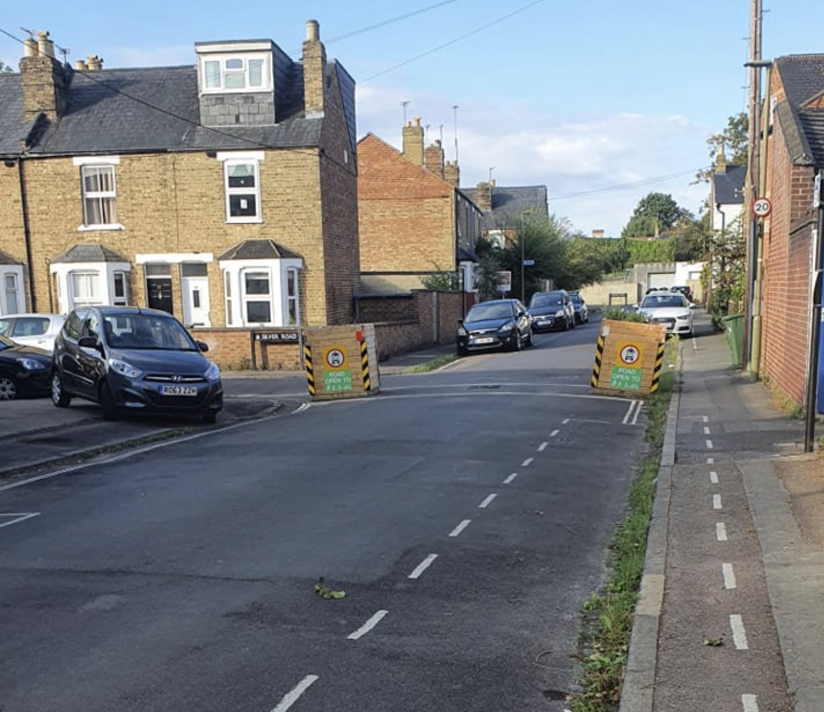 DownBollards's tweet photo. UPDATE: 'Good morning all 😄 bollard gone by silver Road this morning 👍' 08h50 29Aug22

#bollardgone #HowardSt #Cowley #Oxford #LTNs #PSA https://t.co/MDbHt6D0RB
