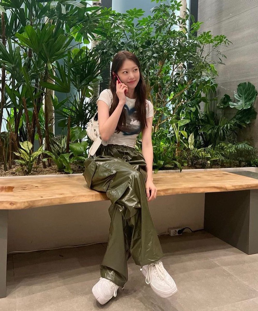 memoryau_'s tweet photo. [22-08-29]GSY IG Updated 
 #GongSeungYeon #공승연 https://t.co/a5FDqJTrJa