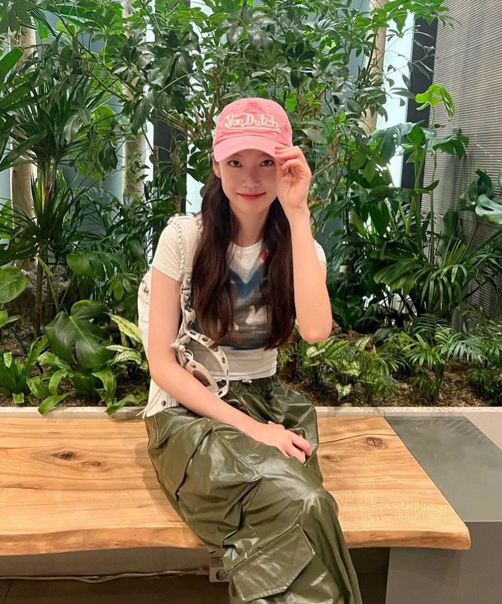 memoryau_'s tweet photo. [22-08-29]GSY IG Updated 
 #GongSeungYeon #공승연 https://t.co/a5FDqJTrJa