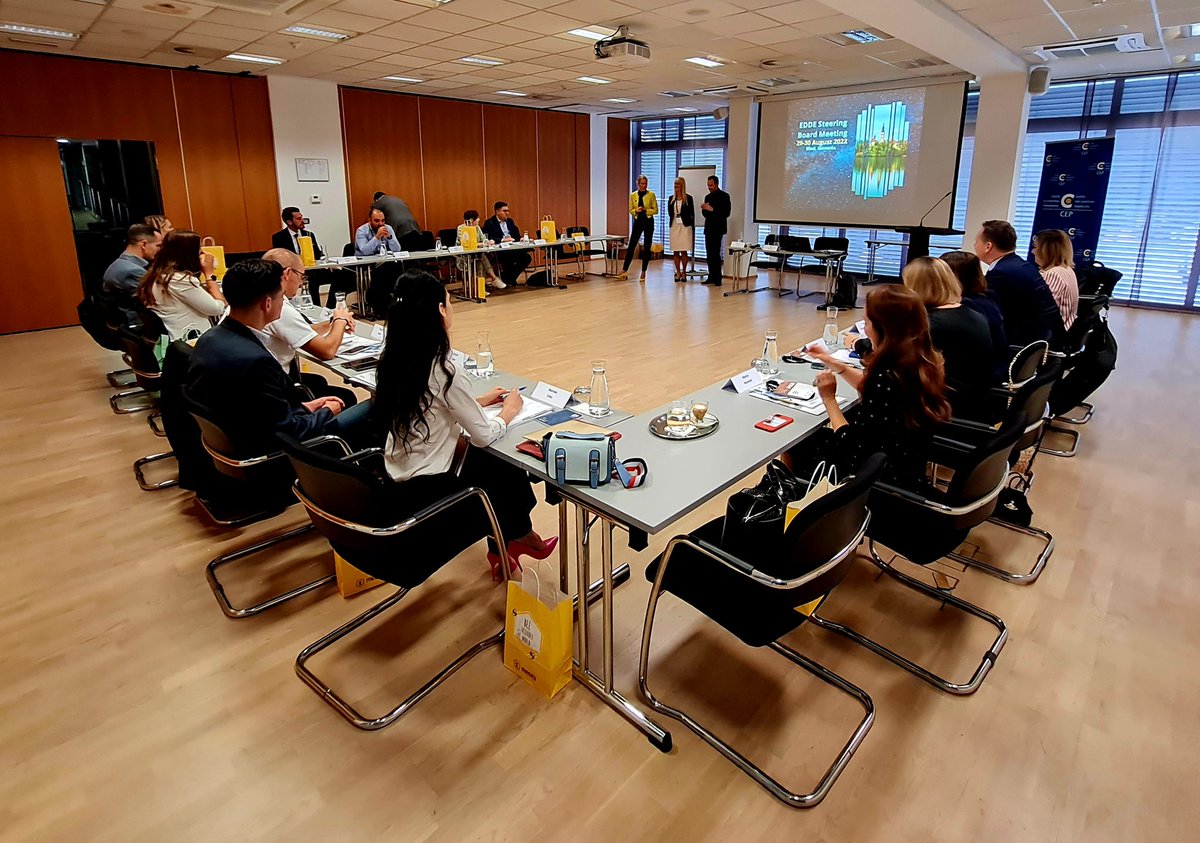 EDDEplomacy's tweet photo. My colleagues: So you are attending jet another booring conference/meeting? 🤔

Me: No! It's EDDE Steering Board Meeting! 😉 And it's taking place in Bled! 🤩

#DigitalDiplomacy #Future #DigitalBled https://t.co/l3mKvGb2FB