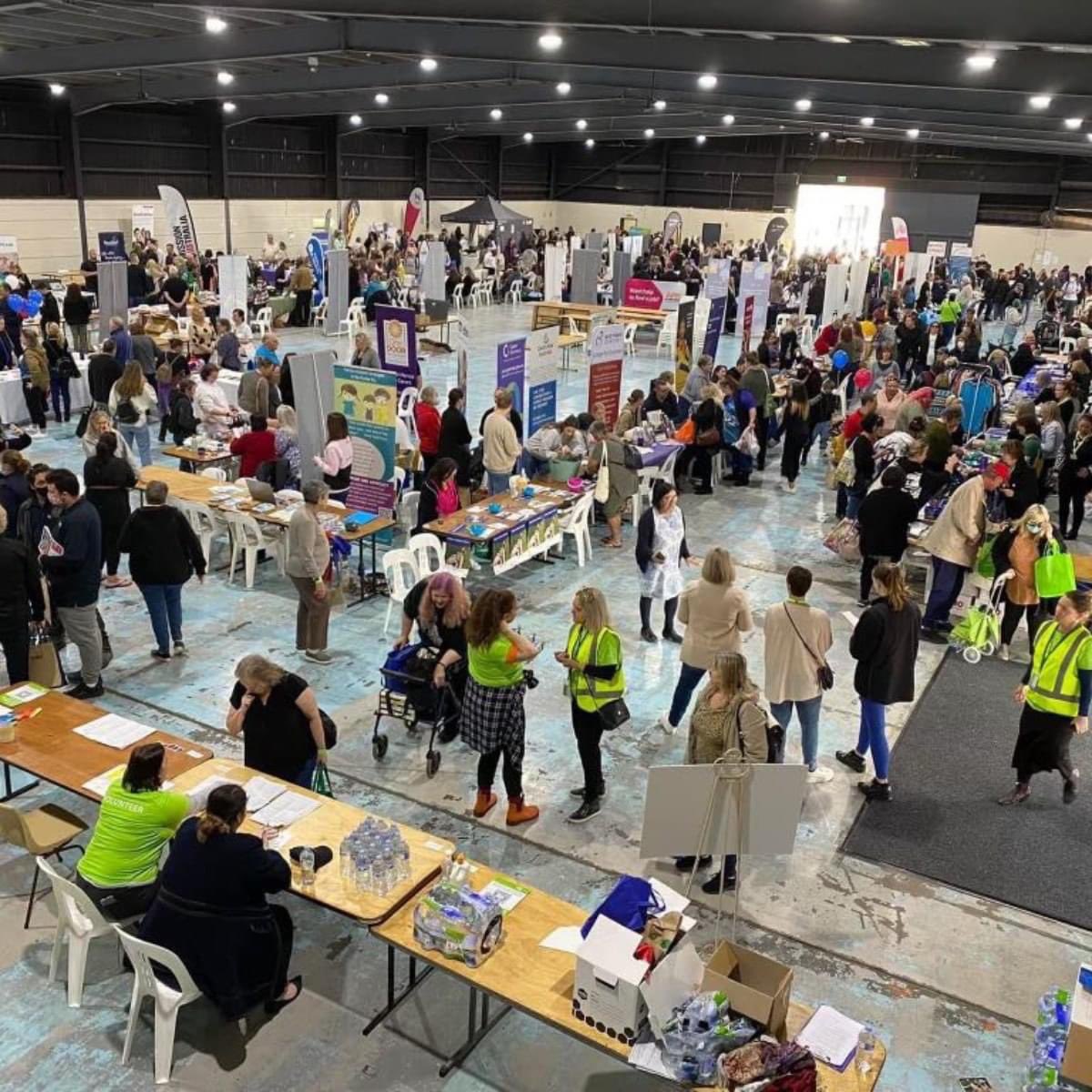 wesleymission's tweet photo. Our Wesley Mission Newcastle hub team at #HunterHomelessConnect joining with 600 staff and 60 volunteers from 125 community services to connect 1200 individuals and families to life-changing services.
#HousingCrisis #Homelessness https://t.co/Hls8rfM246