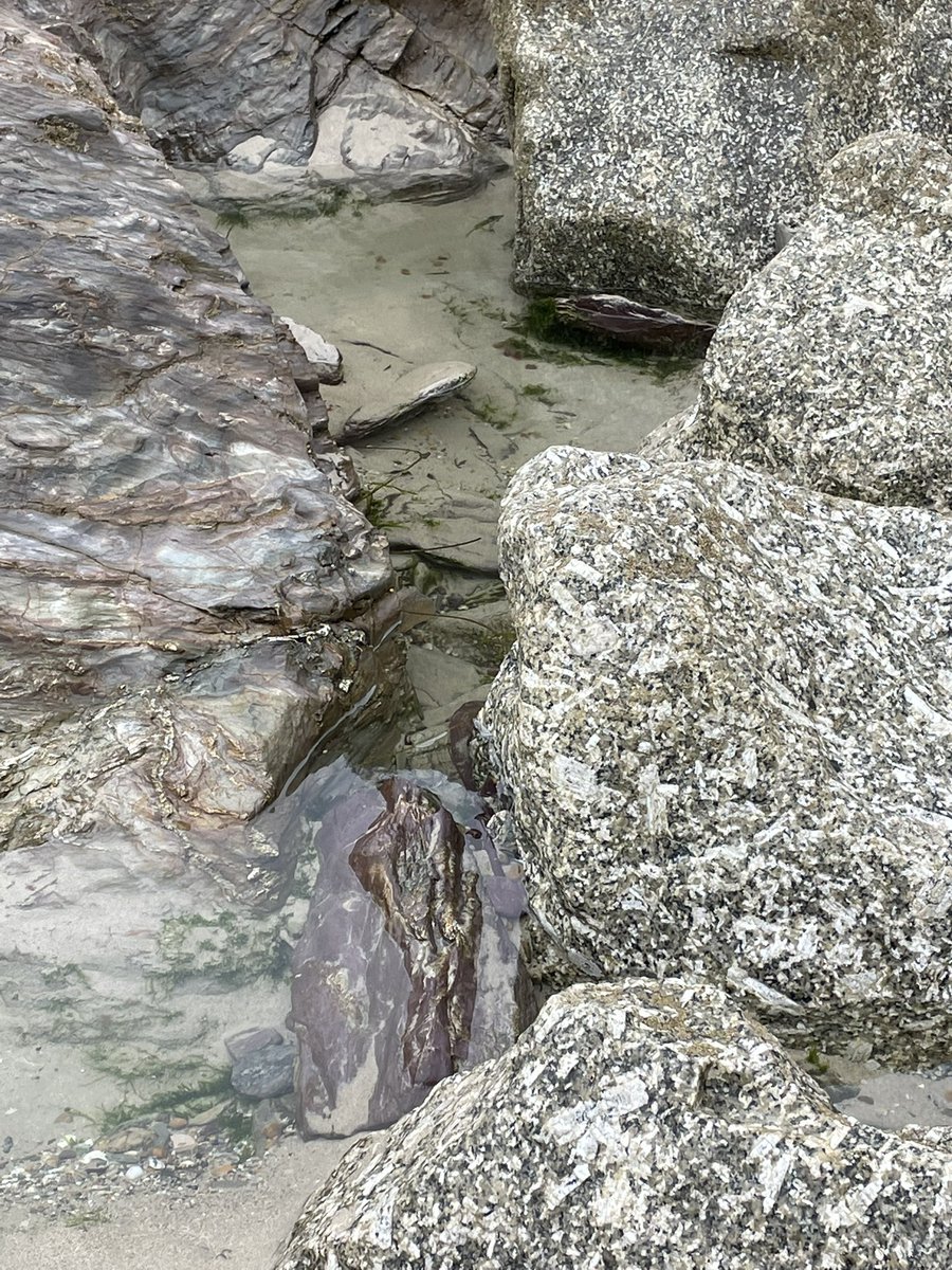 ThreadandWord's tweet photo. I’ve been checking out many paths that might lead to Tatooine 😉beautiful night sky guides my thinking through Andean #Quechua philosophy. Today I am looking at the negative spaces within rather than paths. #4Wcop #wishyouwerehere #polzeath #cornwall https://t.co/4jV5GhCqIz