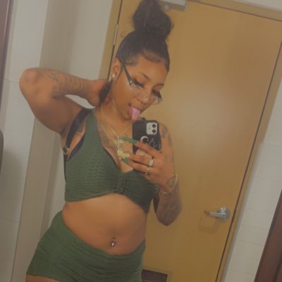 MsCookieKhalifa's tweet photo. #NewProfilePic https://t.co/mhHh1uYHCQ
