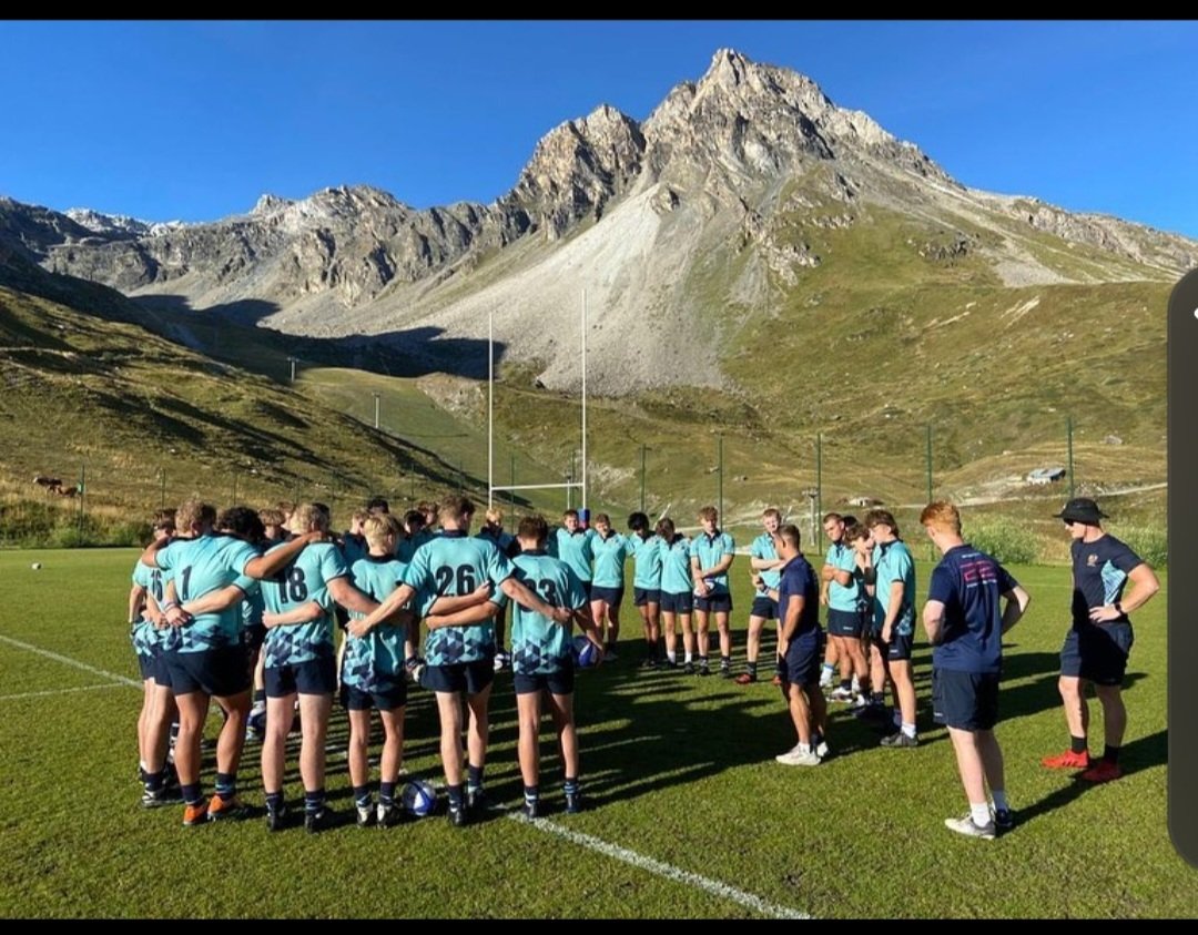 What do you mean, go to the top of the mountain? The horror on David's face :) But he made it! A great experience for him and @RugbySchool1567 at the @apex2100 camp in Tignes with @CliveWoodward. @NextGenXV @YoungRugby @RugbySchool1567 @SaintsRugbyAcad