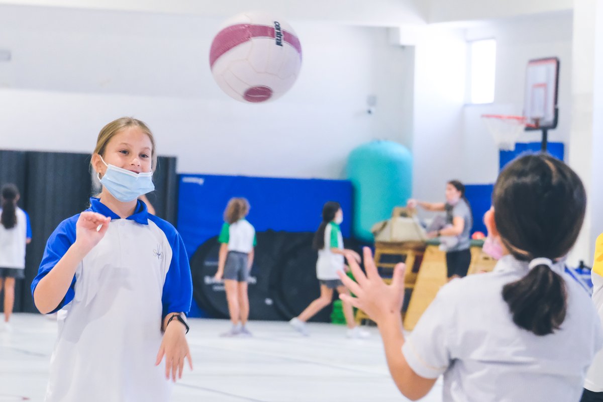 SouthViewSchool's tweet photo. An energetic start for our Year 6 students as they engage in squad trials for Football and Netball.
#southviewschool #wearesouthview #dubaischools #firstdayofschool #squadtrials https://t.co/hIf9ZG8yga