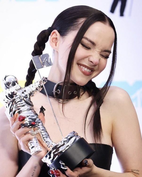 Congrats <a href="/DoveCameron/">Dove Cameron</a> !! You more then deserved it!! So happy to see that your work of finally getting the recognition it deserves!!! We did it guys!!! For everyone who voted thank you, you are all very much appreciated!!! OUR BABY WON!!!