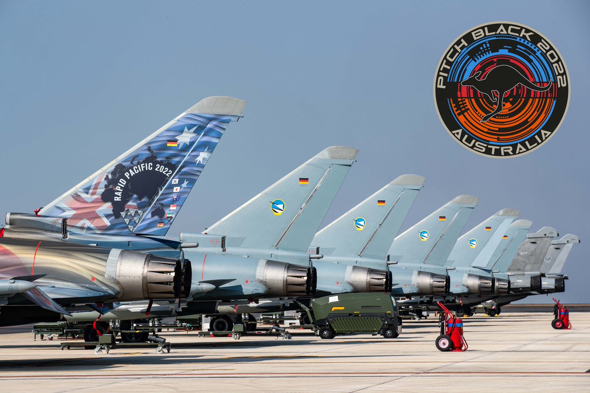 Team_Luftwaffe's tweet photo. Nie zuvor war das Manöver im Northern Territory so groß. Über 2.500 Soldaten mit ca. 100 Flugzeugen sind in diesem Jahr in Darwin bei #PitchBlack2022. Die Luftwaffe ist das 1. Mal mit von der Partie. Genau wie Japan und Südkorea.  Worum es geht? Hier mehr: https://t.co/xONLn4V5hS https://t.co/62oEydVOML