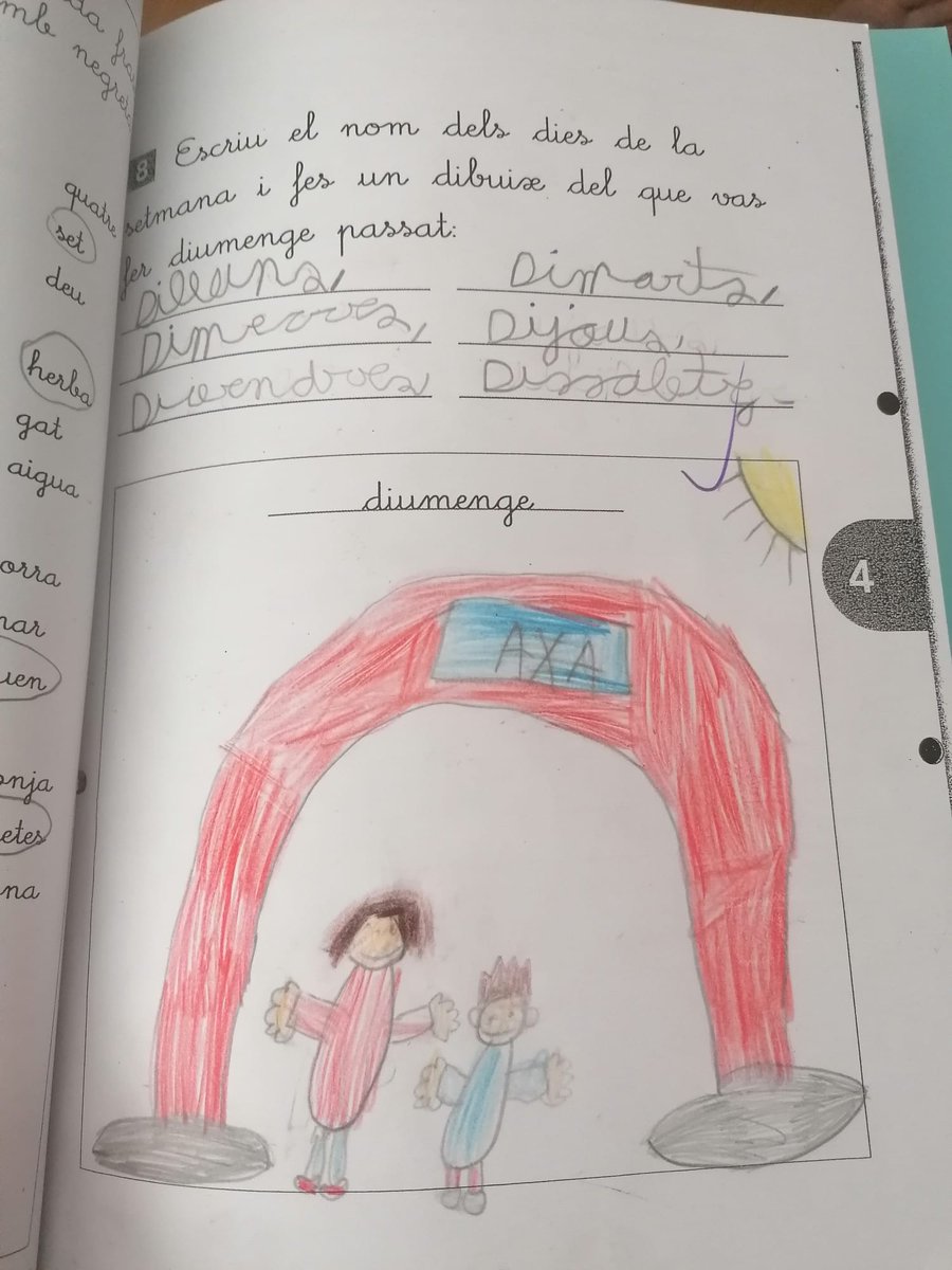 Cuando tranquilamente en vacaciones te paras a mirar hoja por hoja el álbum del colegio de tu hijo de 6 años! Jaja Me encanta! Para el fue un día especial la carrera ponle freno! Y para mi más poder compartirlo con él! <a href="/Ponle_Freno/">Ponle Freno</a>