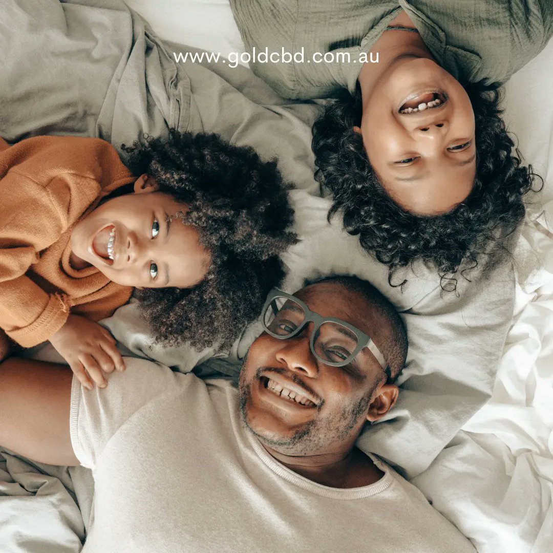 GoldCBDOil's tweet photo. Give Dad the pricelwss gift of health this Fathers Day. Sunday 4th September 2022🥸🌿✨

#fathersday #cbdau #cbdforpeople #pricelessgift #goldcbdoil #cbdbenefit #happymonday https://t.co/s10SJepbWj