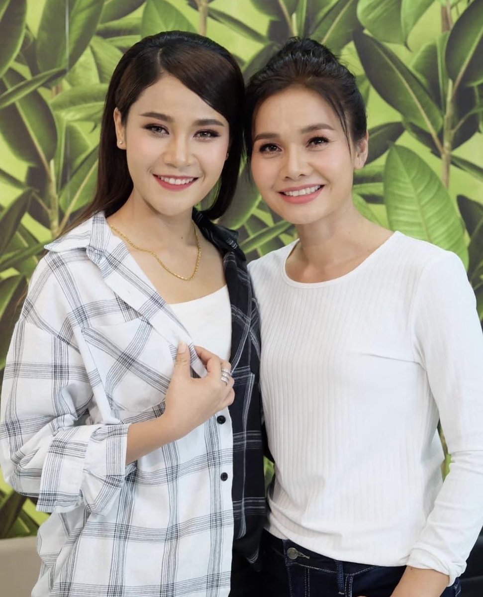 GmmGold's tweet photo. ��่าฮักหลายยยยย 💕 
#ต่ายอรทัย #เวียงนฤมล #แกรมมี่โกลด์ https://t.co/3dikejTypF