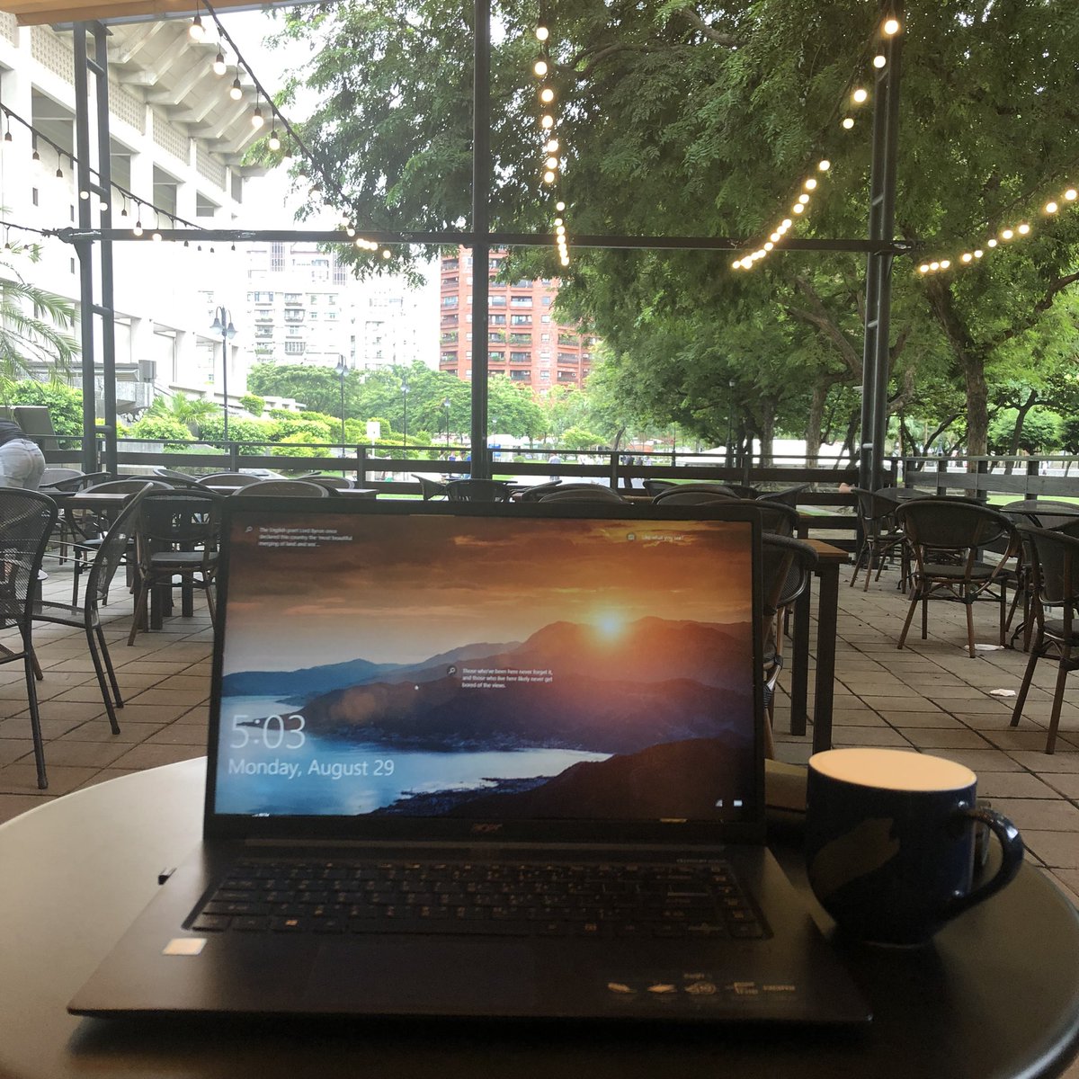 miaochun_lin's tweet photo. A chill afternoon after raining. Glad to work in this cafe at the park with lots of skateboarding sounds. 🛹😅
#ZNLife @ZNConsulting https://t.co/7k8gLpxRRm