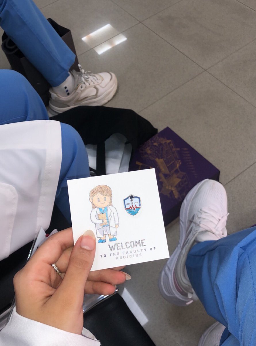 TfMohammed15's tweet photo. First day of first year as a medical student 💗
"بإسمك اللهم نخوض دروبًا جديدة ، املين ان لا نتعثر " https://t.co/0gTWkBMmN2
