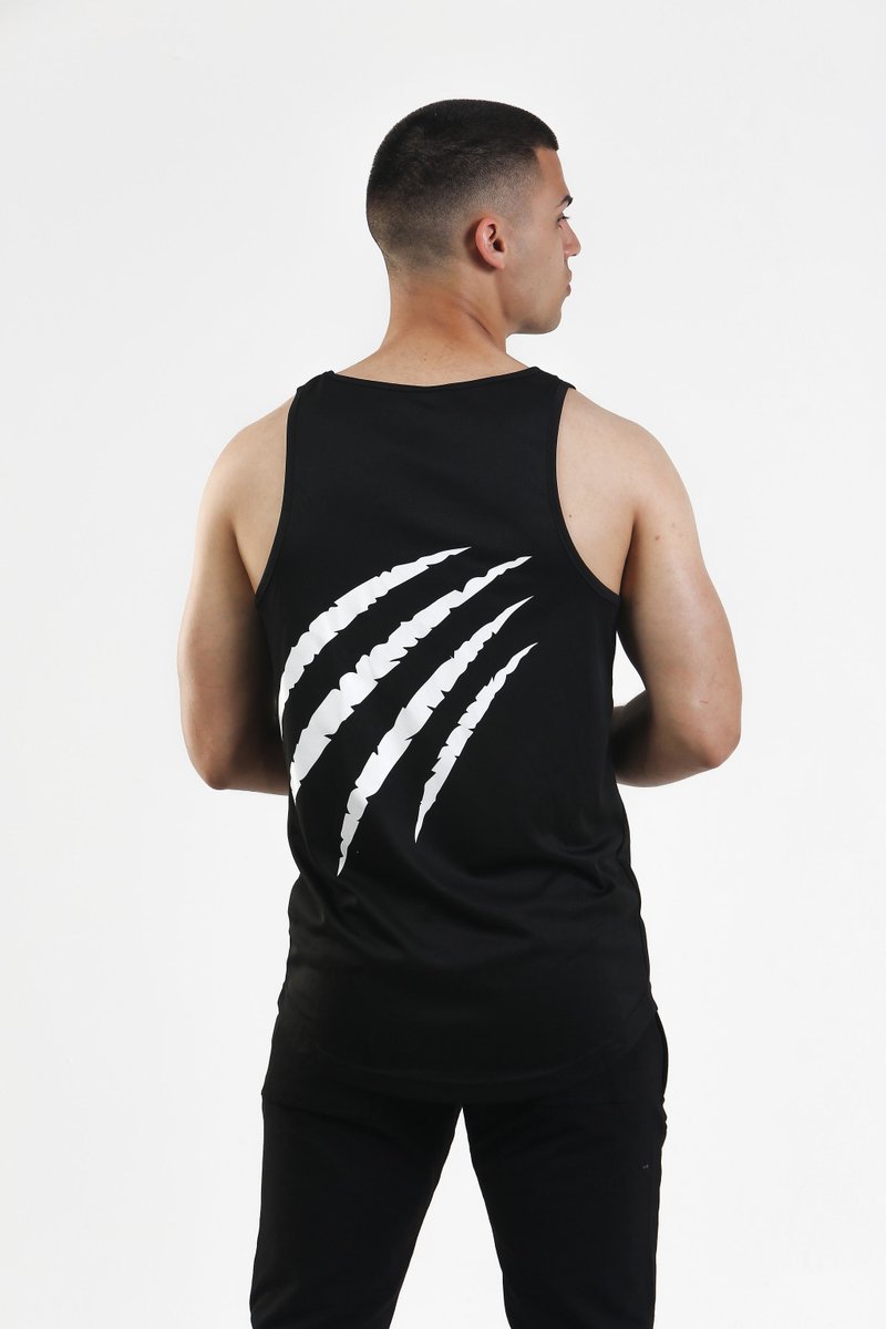 delleone_'s tweet photo. We have new favourite #gym💪#tanktops for #men🤩@delleone
.
https://t.co/Tmdtg55ap3
.
#delleone #delleoneclothing #gymclothes #gymwear #menstyle #menswear #Trending  #MondayMotivation #gymtanktops #WWECastle #KSIPineda #BelgianGP #SkyF1 #MeetMeAtMidnight  #gymmotivation #fitness https://t.co/zLuD58uXhv