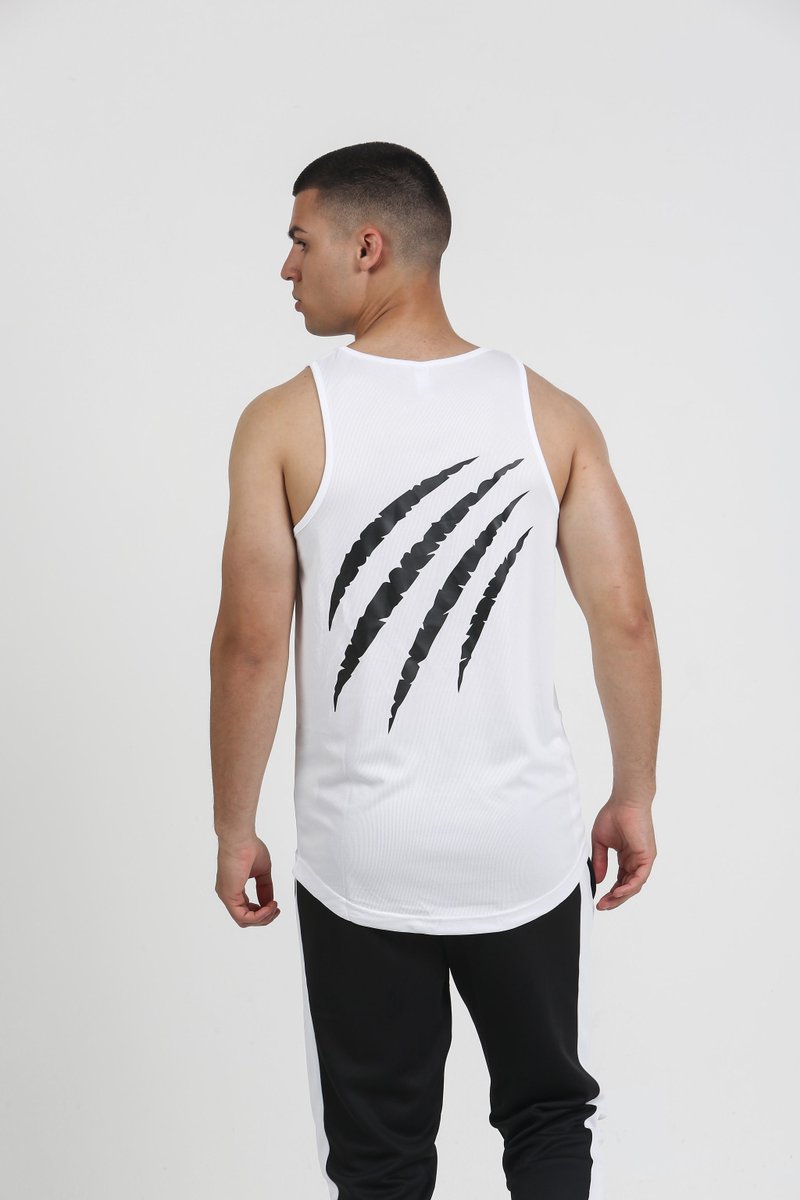 delleone_'s tweet photo. We have new favourite #gym💪#tanktops for #men🤩@delleone
.
https://t.co/Tmdtg55ap3
.
#delleone #delleoneclothing #gymclothes #gymwear #menstyle #menswear #Trending  #MondayMotivation #gymtanktops #WWECastle #KSIPineda #BelgianGP #SkyF1 #MeetMeAtMidnight  #gymmotivation #fitness https://t.co/zLuD58uXhv