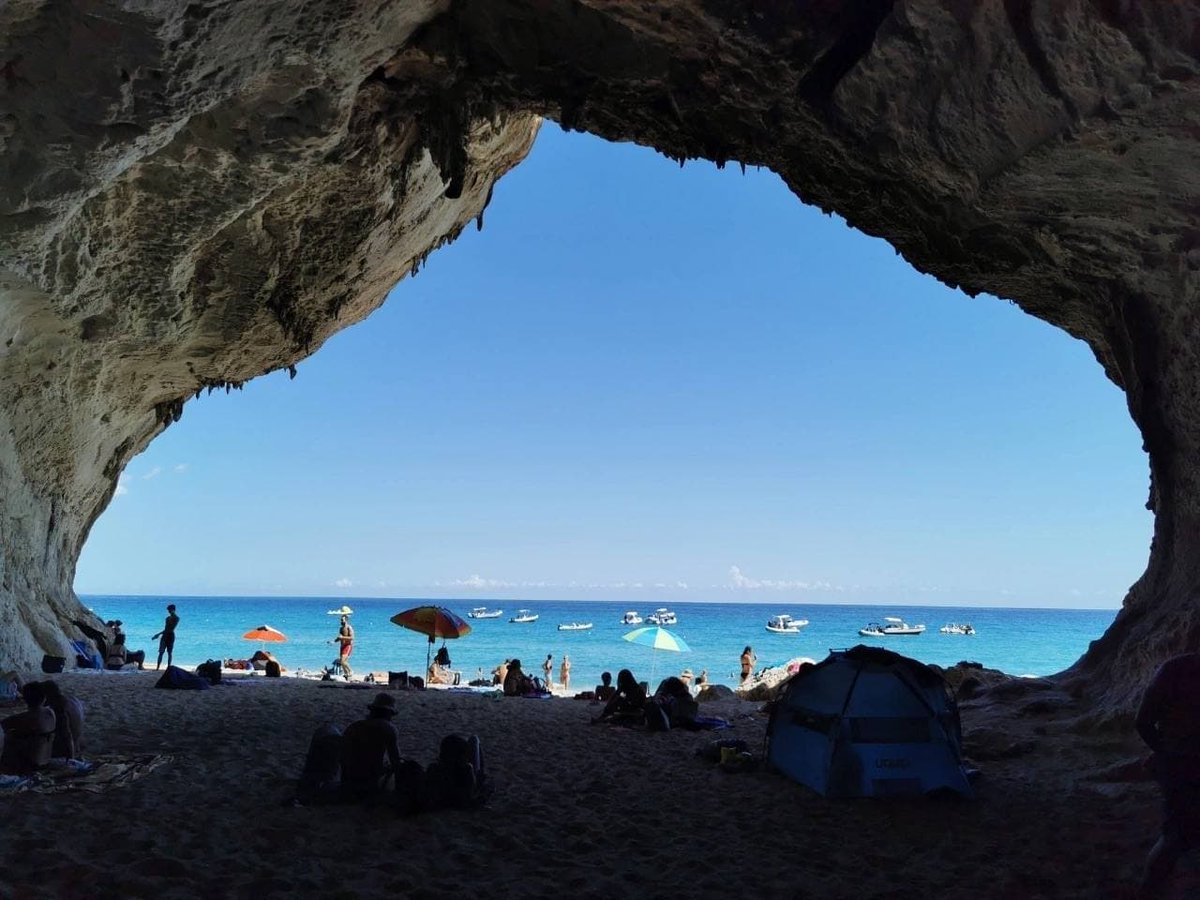 I would love to build a house and live here with the prince I have never seen