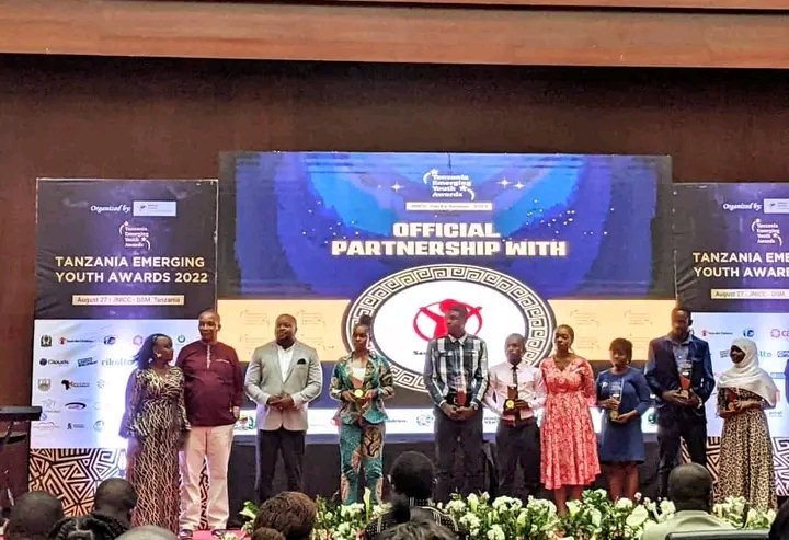 SaustineLusanzu's tweet photo. gratitude to @sautiyavijanatz, #swissembassytz and @UNICEFTanzania  for the impact they have made in my leadership journey.
Thanks to @scitanzania
For the impact you have been doing to ensure both youth and children prosperity in Tanzania.
#YouthPower
#youthleadership https://t.co/Zv22476Vv2