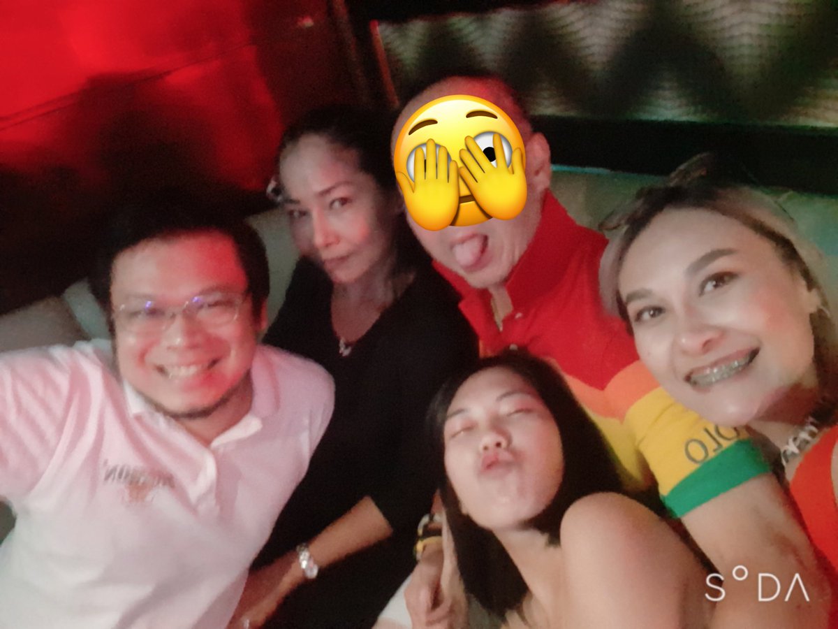 jaruwrun's tweet photo. Thank you so much for last night 😘😘😘🎉🎉🎉 https://t.co/jBPj6Ma0Wt