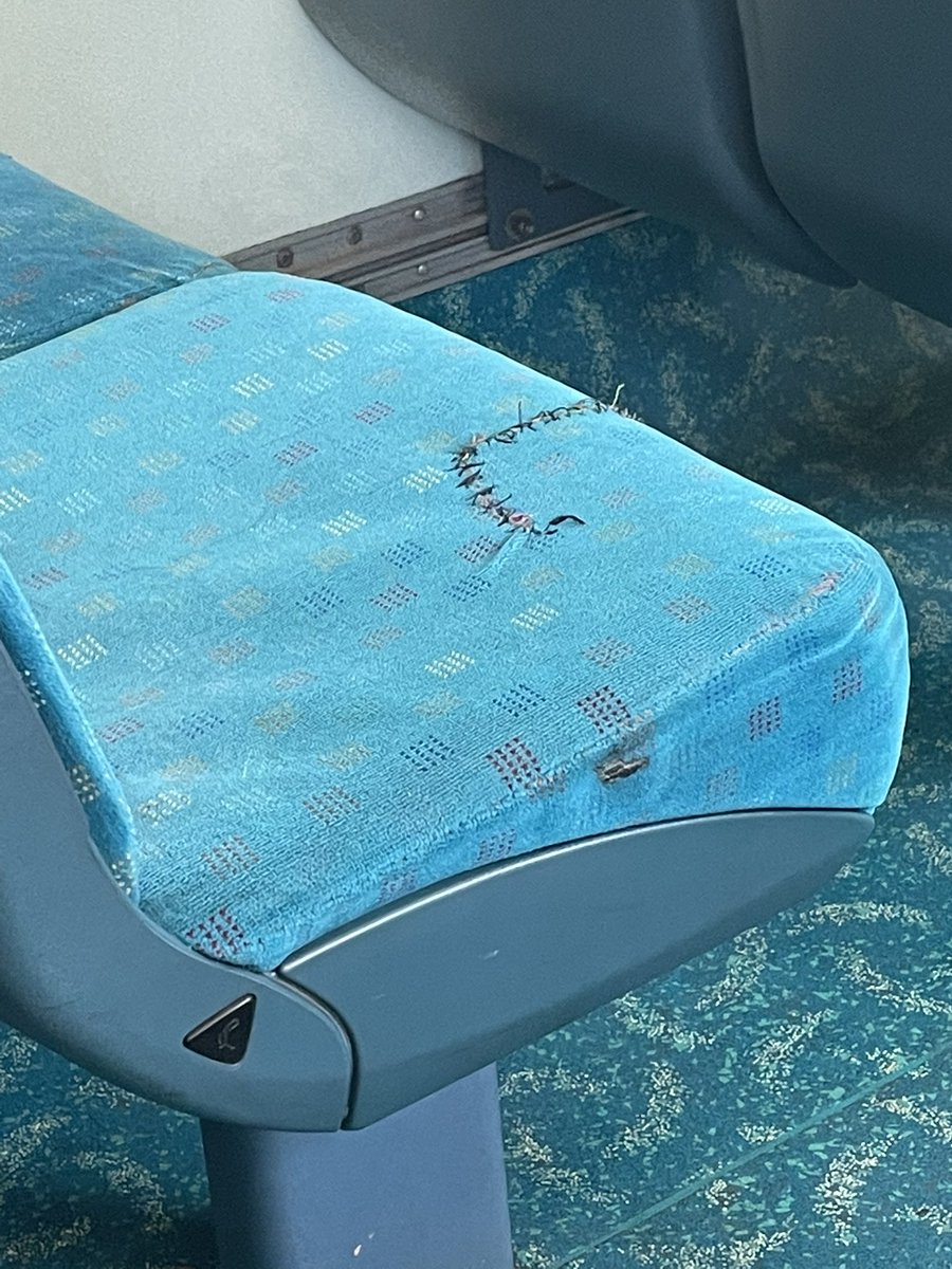 hayleypatrick's tweet photo. I haven’t been on a bus in https://t.co/HjWD9lcDJE wasn’t a nice experience.uncomfortable, jerky journey &amp; quite frankly very expensive for 4.5miles. £4.20 for a single adult. #unbelievablejeff @ArrivaKent https://t.co/tmGK6E4ABY