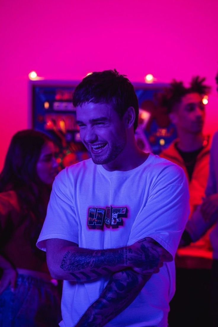 balladofchihiro's tweet photo. #10DaysWithLiam day 10:
today is your day 🎂 i just want you to have a time of your life especially today 🎉 i hope you are safe and happy wherever you are right now 🎁 thank you for existing in my life and making it happier 🪅 i love you forever and always 🥰 #HappyBirthdayLiam https://t.co/3xowNrWgBp