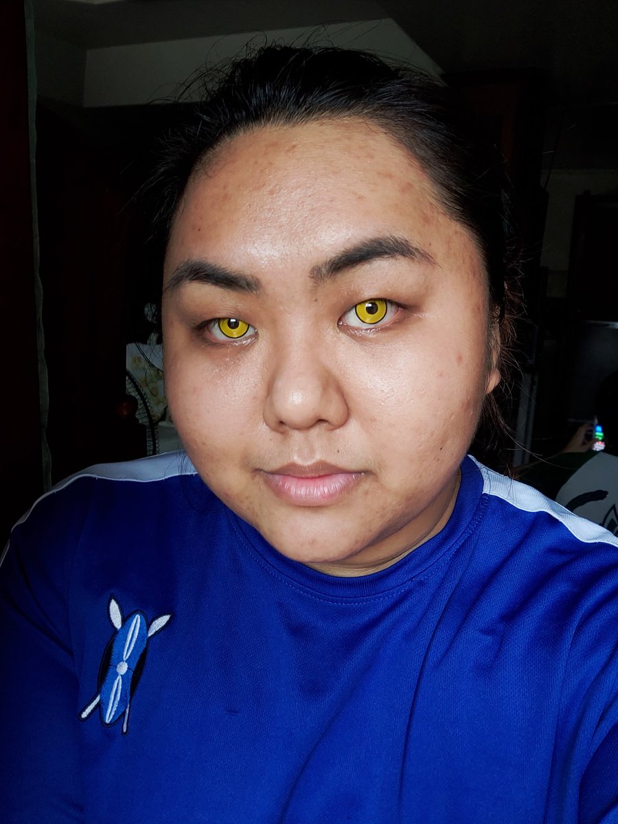 qveensophiya's tweet photo. 45 minutes of patience to get these contacts on. 

Are you guys ready for my Lady Dimitrescu cosplay? ✨

#cosplayph #LadyDimitrescu #plussizecosplay #plussizeph https://t.co/FZS3sSIZcp