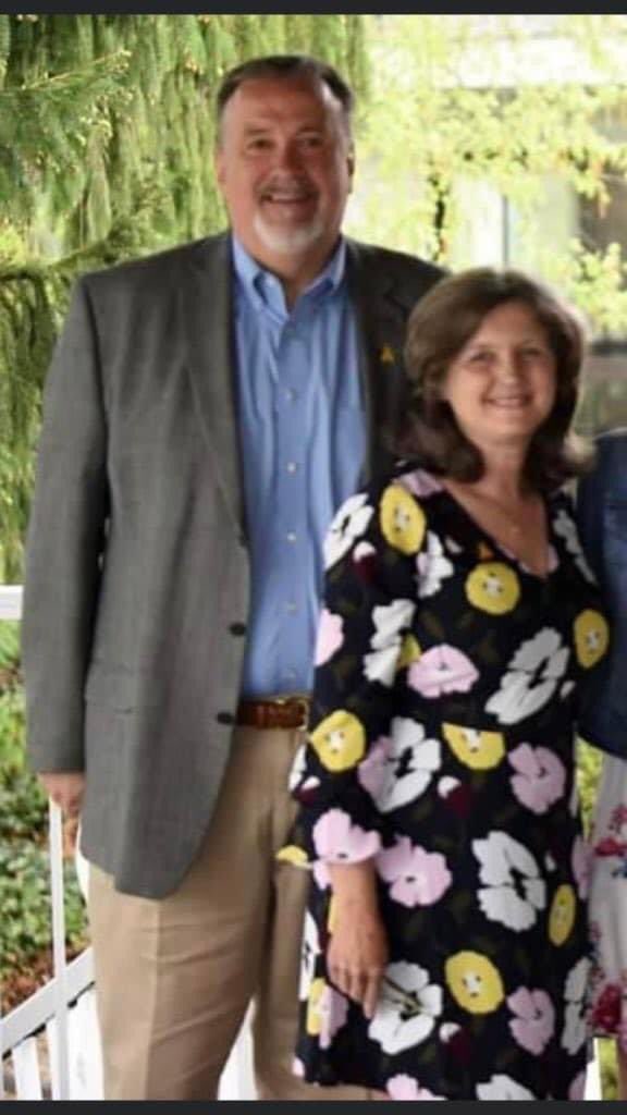 cameronherrine's tweet photo. Pamela shares her most beautiful pictures after her daughter's death knowing that her daughter did not cross the legal crossing
As for the second picture of Cameron's mother sadness is evident in her eyes
These are the actions of Andrew Warren who hid the mistakes of Jessica. https://t.co/oRB8LRXous