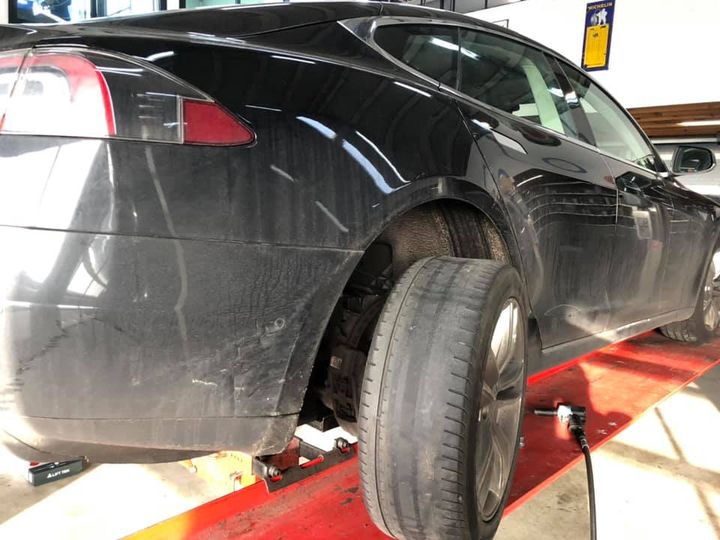 #banden voor bv. #Tesla Maakt niet uit voor welk Merk auto, wat voor Type banden. #banden #zeerscherpe specifiek voor #Tesla All-in (incl.alles) banden prijzen! Alle Merken/types - zijn NIET Merk, Keten of Garage formule gebonden! Dus onafhankelijk qua Merk, advies Energielabel