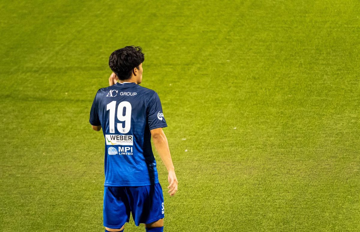 yuuto__777's tweet photo. 先日の試合でマルタプレミアリーグ（1部）デビューすることができました。チームとしても個人としても満足のいく結果を得ることはできませんでしたが、今シーズンも1試合でも多くの試合に出場できるよう頑張って行こうと思います🔥
#マルタ　#海外サッカー https://t.co/1NuMj0rxHa
