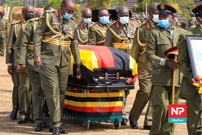 M7quote's tweet photo. President Museveni and First Lady Janet Museveni at the funeral of the late Gen. Elly Tumwine at Kololo ceremonial grounds. 

📸 @francis_isano https://t.co/h3LbDMnuaf