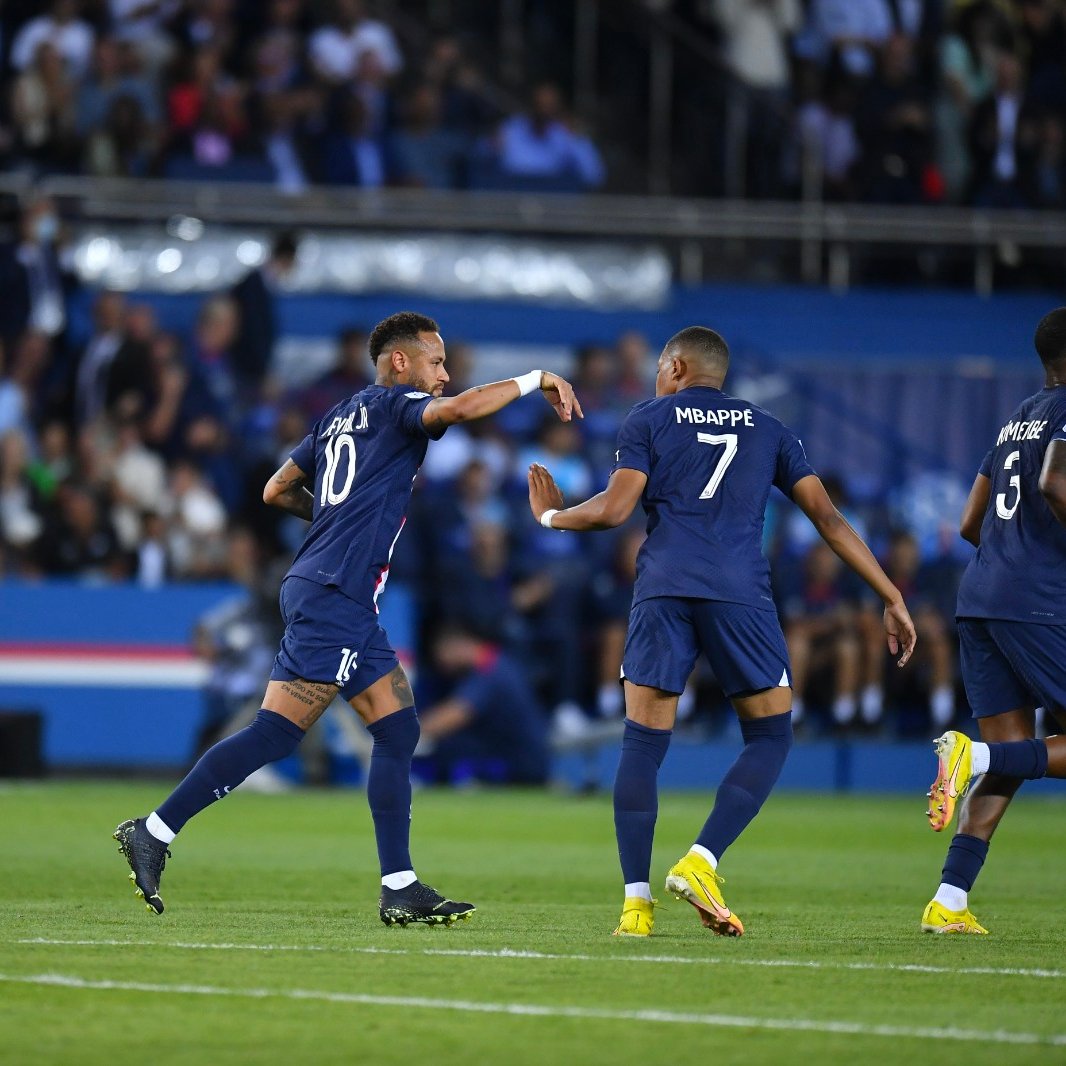 football-tweet-on-twitter-christophe-galtier-on-neymar-s-penalty