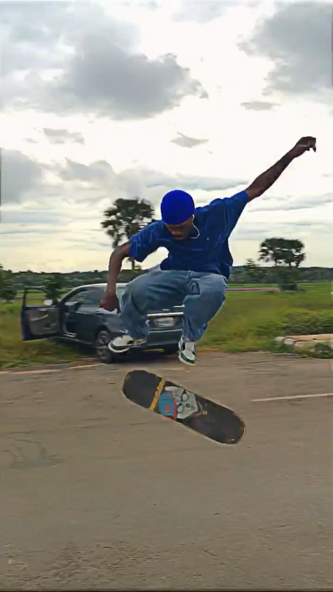 _THE HOMELANDER) tweet media