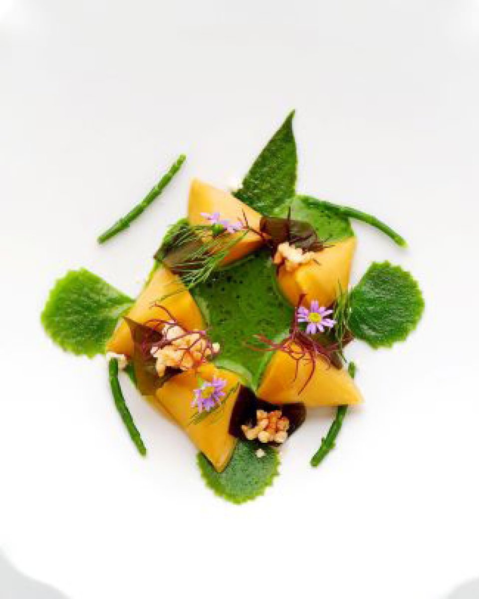 raffleshotels's tweet photo. Dine with your eyes first. Discover a feast that is sure to inspire more than just your palate at @RafflesHotelSIN.

#AtTheTableOf
#RafflesGastronomy
#RafflesHotelSingapore
#RafflesHotels https://t.co/KMT4gld7Zk