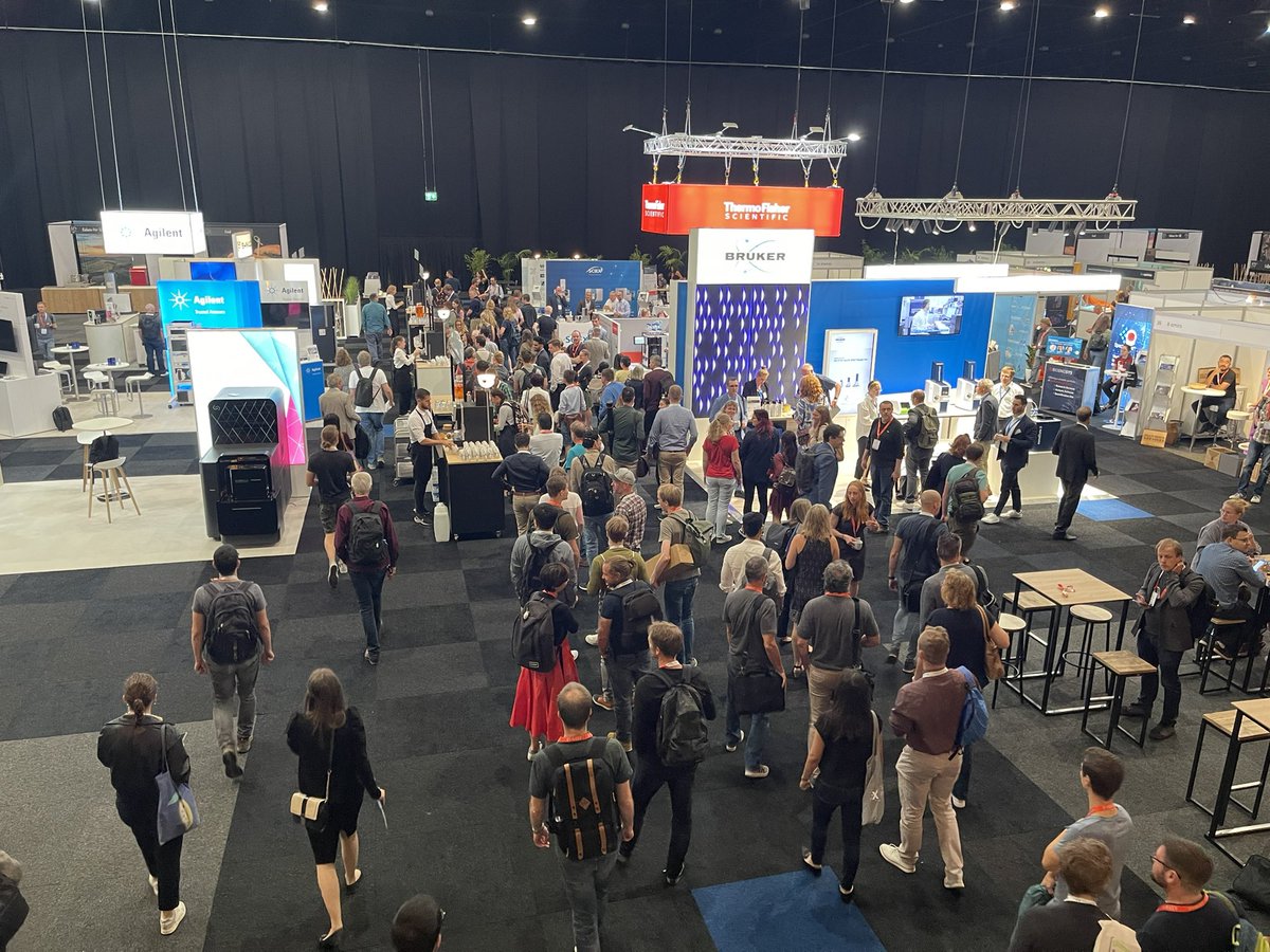 #imsc2022 in full swing at the first coffee break - was obviously a tough opening celebration last night (long line to get your coffee)