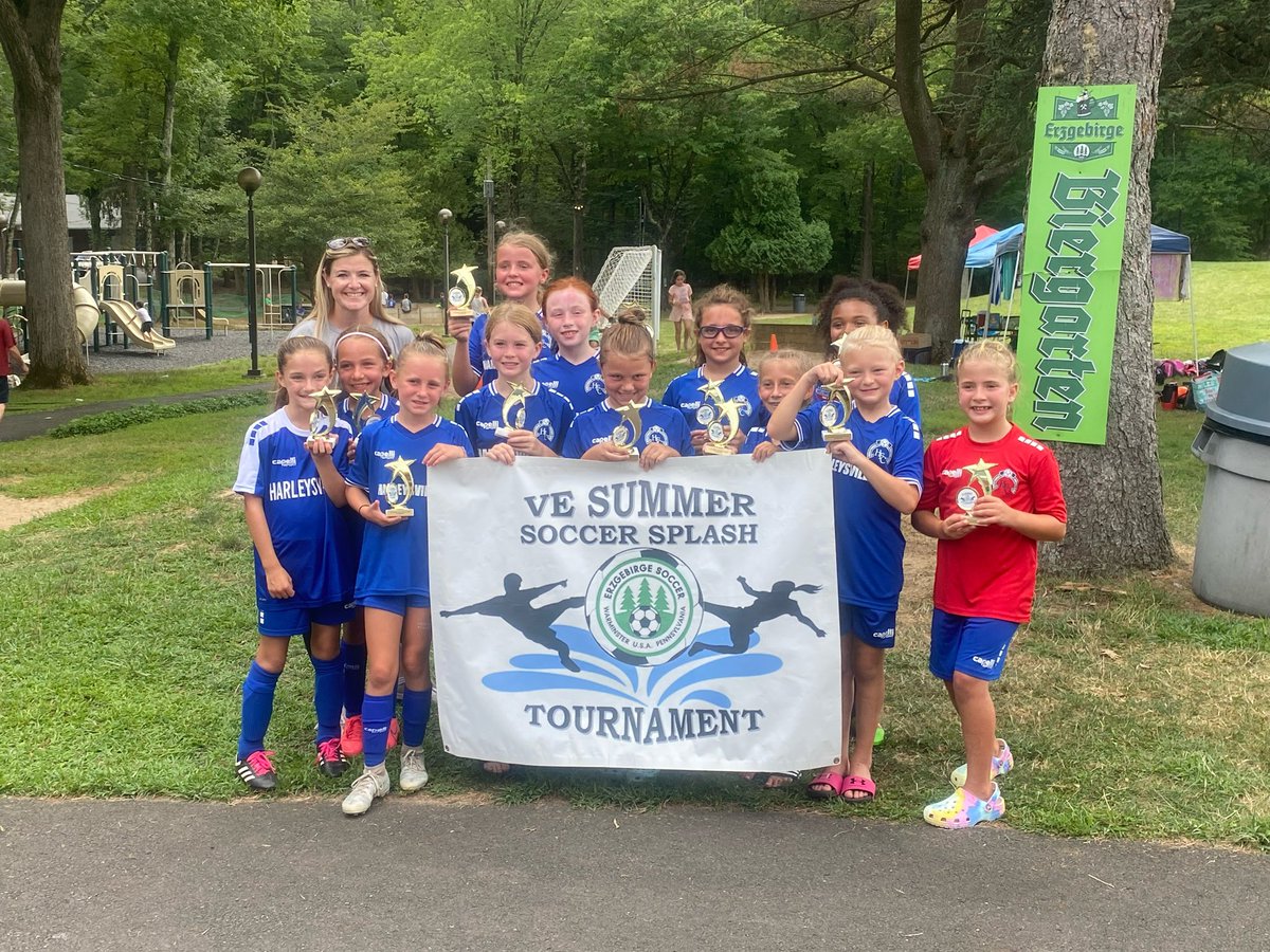 The HFC 2013 girls took 1st place yesterday at the VE Summer Splash tournament!!