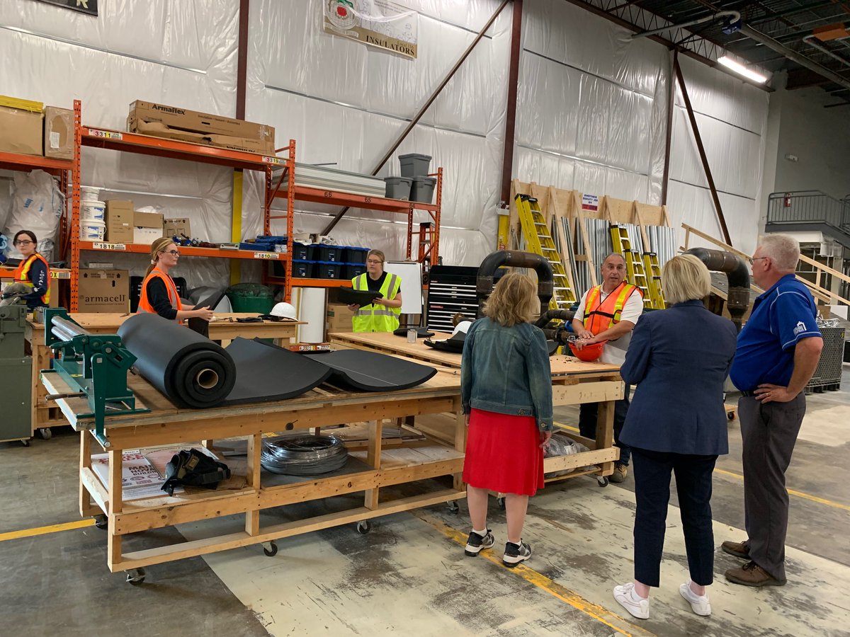 mainlandtrades's tweet photo. It was an absolute pleasure to welcome the Hon. Carla Qualtrough, Minister of Employment, Workforce Development and Disability Inclusion, and Lena Metlege Diab, Member of Parliament for Halifax West to our Lakeside Training Facility. Great discussion on all things #skilledtrades https://t.co/CoZqY1IX7V