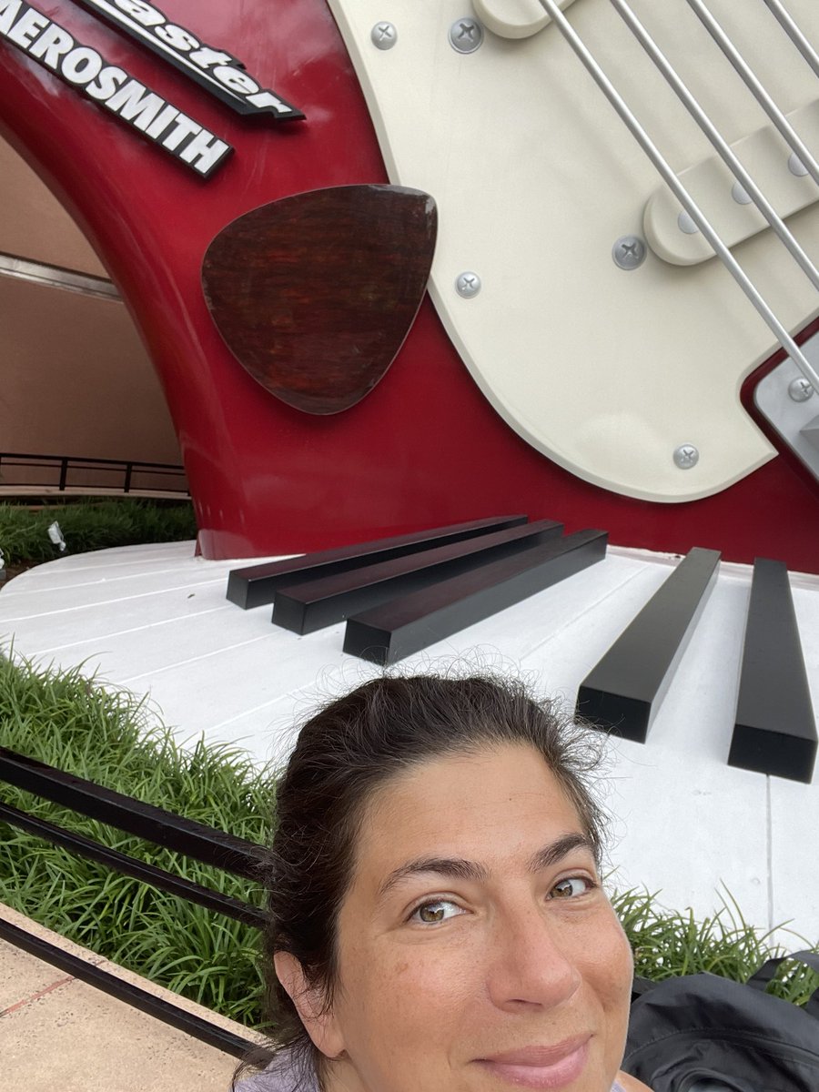 Hanging out at Hollywood studios in Disney hoping to catch a glance of the <a href="/NASAArtemis/">NASA Artemis</a> launch today!