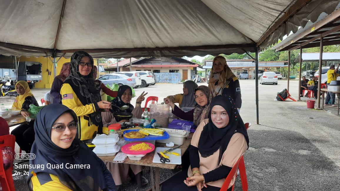 jkrbesut's tweet photo. 25/8/2022-Telah diadakan Majlis Asyura 1444H bagi kakitangan JKR Besut di Bengkel Senggara Bangunan Elektrik JKR Besut.
@JKRTerengganu @IrHjMdridzwan @HasliJKR @MohdIzainudin @MahzanNik @IbrahimBinMatA1 https://t.co/nLAuvS5STj