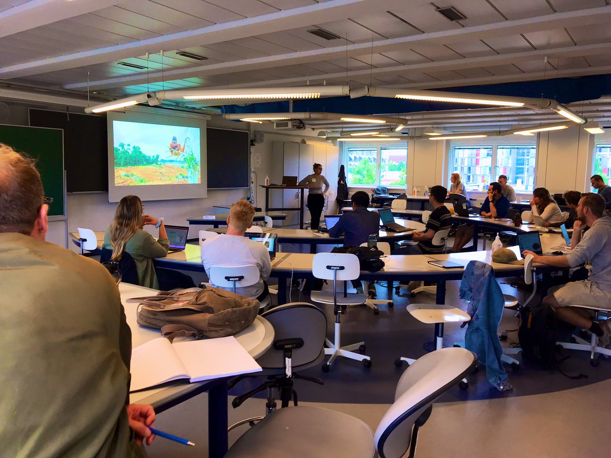 We started!!! Phd course on Species Distributions under Global Change. 12th edition already :-) <a href="/Macroecology/">CMEC</a> <a href="/Globe_UCPH/">Globe Institute</a>