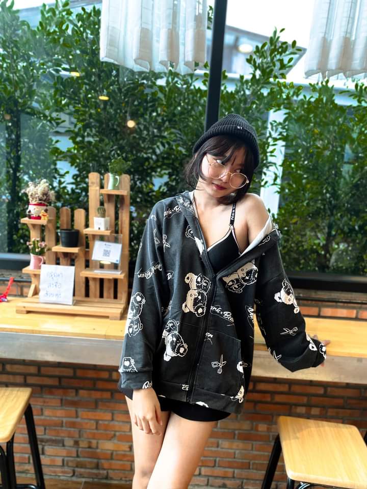 ToeixX's tweet photo. อยู่เมืองน้าาาาาาาา  อยู่ถึง15 เยย  ทักด้ายยยยยย🥰🥰🥰 https://t.co/izRZXX3qZE