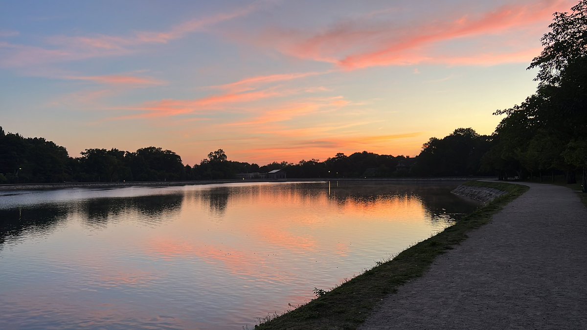 jlmomrn's tweet photo. First Day of School - #newday #greenexercise #getoutandmove https://t.co/DrXCnARgK3