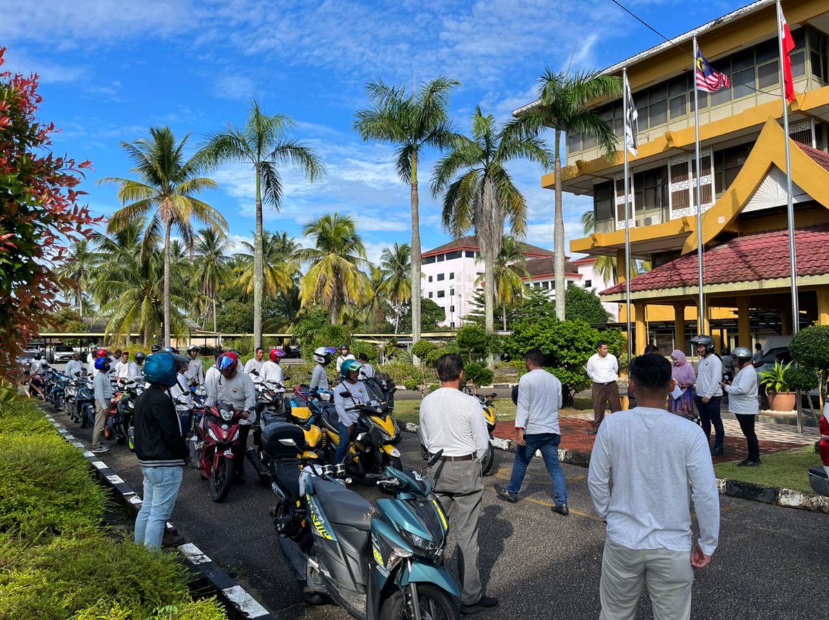 jkrbesut's tweet photo. 28/8/2022-Program Kibar Jalur Gemilang &amp; Kembara Zero Pothole JKR Besut 2022. @JKRTerengganu @IrHjMdridzwan @HasliJKR @MohdIzainudin @MahzanNik @IbrahimBinMatA1 https://t.co/TtUmTt29Qo