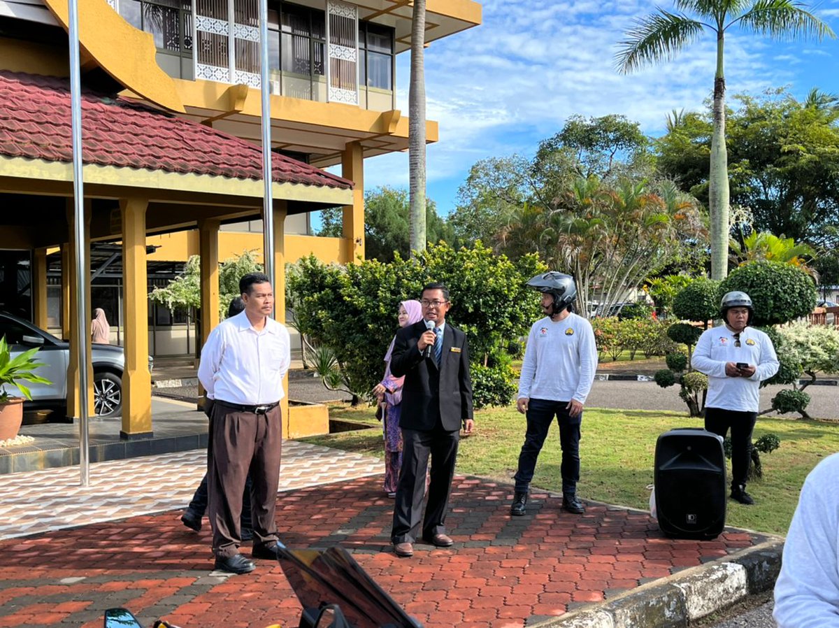 jkrbesut's tweet photo. 28/8/2022-Program Kibar Jalur Gemilang &amp; Kembara Zero Pothole JKR Besut 2022. @JKRTerengganu @IrHjMdridzwan @HasliJKR @MohdIzainudin @MahzanNik @IbrahimBinMatA1 https://t.co/TtUmTt29Qo