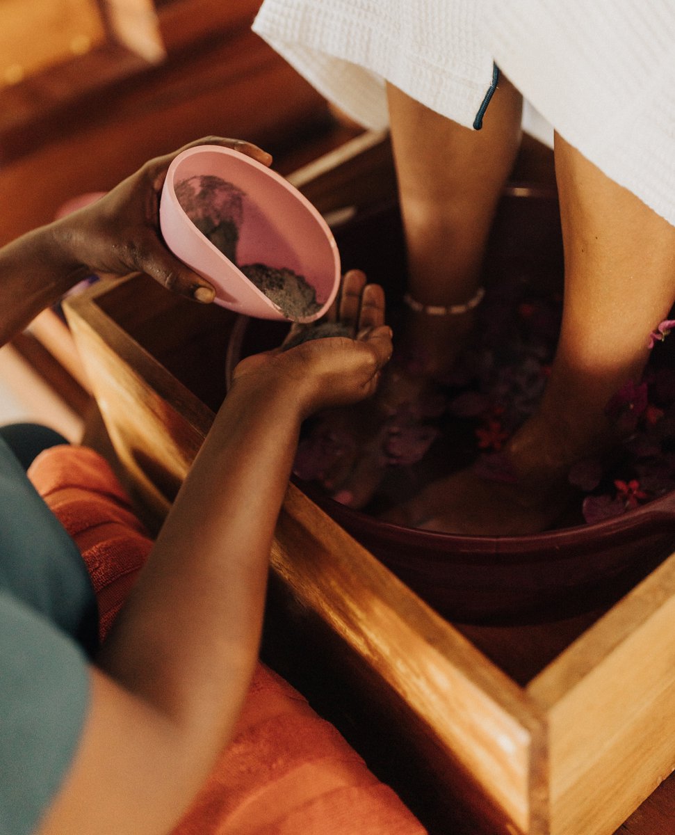 Stonefield_Res's tweet photo. Give your body the attention it deserves ❤️ 

#stonefieldvillaresort #escaperelaxrejuvenate #saintlucia #travelsaintlucia #spaday #selfcare #footmassage https://t.co/KlsLxrhKEF