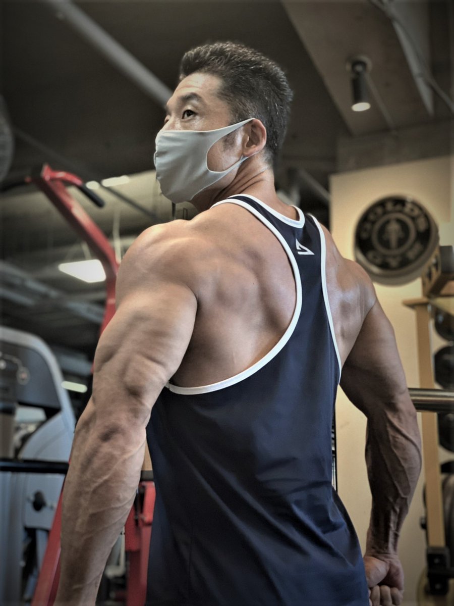 POWER83496403's tweet photo. 世界一快適なタンクトップ「AIR-TANK」発売!
筋量がある人が似合うのはもちろん、これからボディメイクを始めるまだ細身の方でもかっこよく着こなせるデザインに仕上げました。
限定商品のため、ぜひお早めにお求めください!
#なかやまきんに君 #AIR #nakaymakinnikun #power_store29 #AIRTANK https://t.co/L034bDGhws