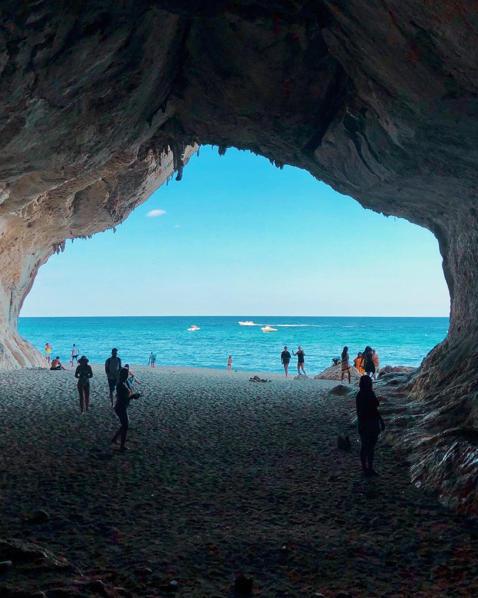 TheGuruLink's tweet photo. SARDINIA 🏝

Sardinia is known for its mesmerising beaches, crystal clear sea, extraordinary nature and delicious foods. The island has so much to offer, from sandy beaches to extremely demanding trekking trails and amazing  surfing spots. 

#Travel #MondayMotivation #HaeDuu ✈️ https://t.co/yTfGh285hl