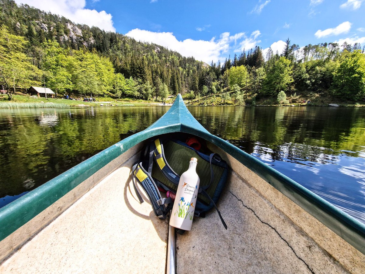 theginkitchen's tweet photo. Discover new exciting places and never leave home without Dancing Dragontail Summer Gin. 
 
Perfect for floating in a kayak around a tranquil lake at the top of a mountain in Bergen, Norway.
 
Find out more: https://t.co/JecJsGpSwt https://t.co/3lTIpSYBrO