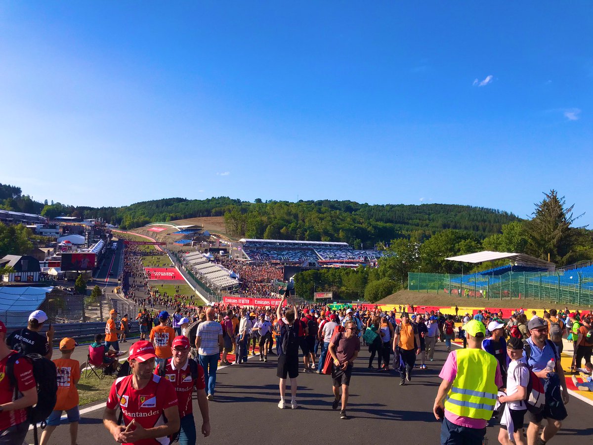 freaktellers's tweet photo. Voi non avete idea di cosa abbia significato per me questo weekend. La F1 mi ha cambiato la vita e aver vissuto il mio primo GP a Spa è qualcosa che non riesco a spiegare. Tanta gratitudine. ❤️ #BelgianGP https://t.co/sGlp8cTYCh