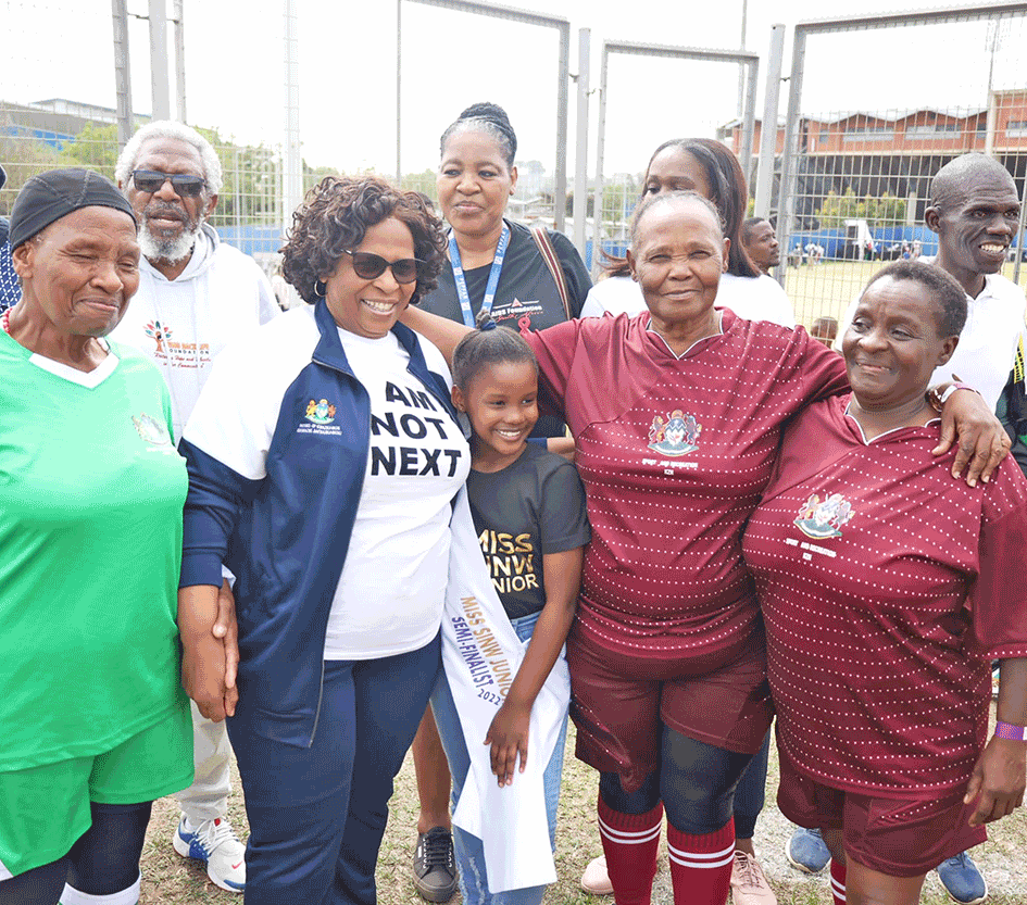 umlazitimes's tweet photo. Ibeyindumezulu imidlalo yokuhlonipha amagalelo eMbokodo

Full story here https://t.co/lXpq6M97Ks

#umlazitimes #tabloidnewspapers #communitynews https://t.co/ffyYbWkBDQ
