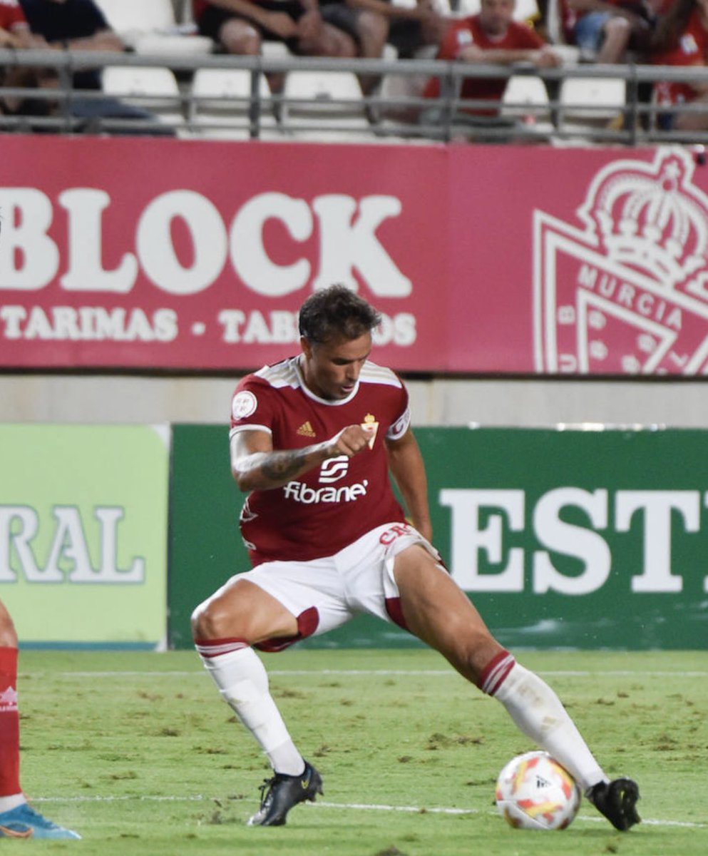 PLeonSanchez's tweet photo. Primer partido en casa, que nos hace recordar que nada en el deporte es fácil.

Queríamos empezar con una victoria, pero no pudo ser.

Muchas gracias a los 10.000 murcianistas que nos apoyaron.

Trabajo y unidad. 
Hasta el final, vamos Real!

@realmurciacfsad https://t.co/gkX4kxgkHb