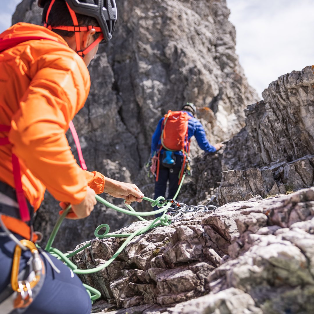 Kar Spor’un kaliteli ve güvenli tırmanış ekipmanlarıyla tutkunuzu zirveye çıkarmanın tam zamanı. 💯👍
#KarSpor